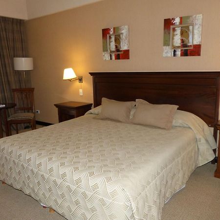 Howard Johnson By Wyndham Resort Pilar Pilar  Eksteriør billede